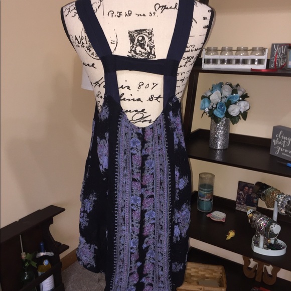 Free People Dress with pockets - Picture 2 of 3